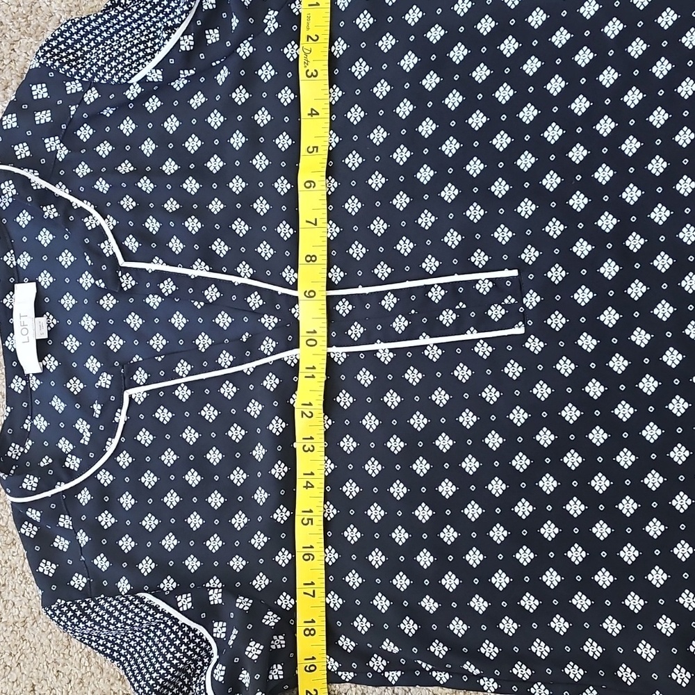 LOFT Navy and White Cuffed Sleeve Blouse with Mandarin‎ Collar - Picture 6 of 7